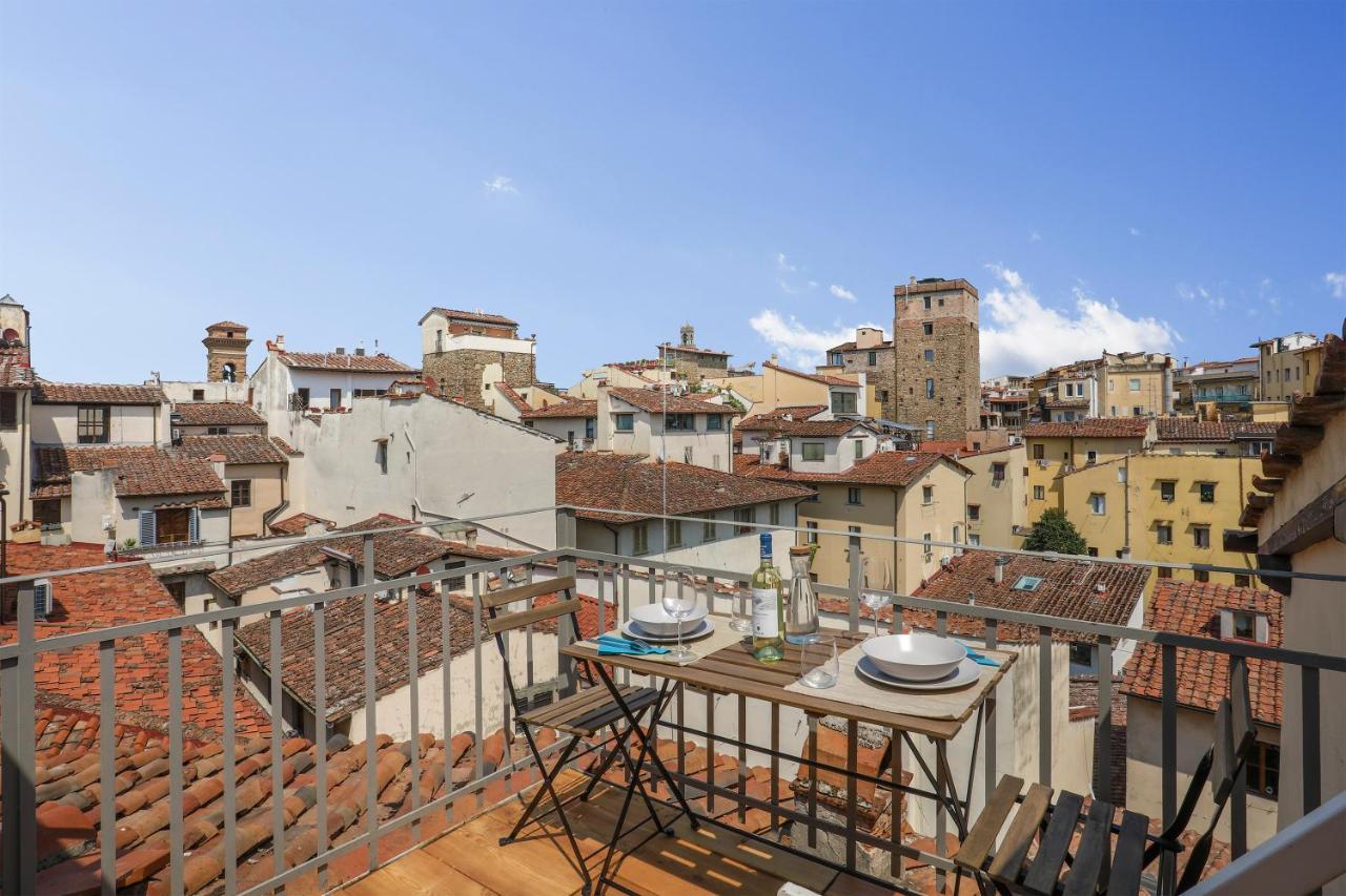 Apartment Panoramic Loft With Terrace Near Ponte Vecchio Florence
